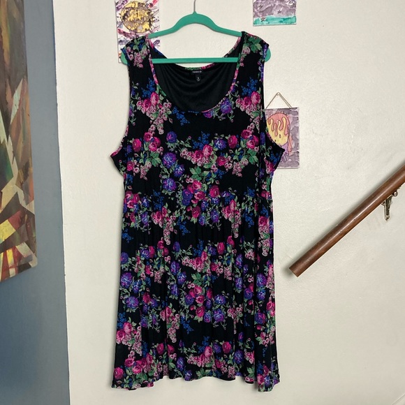 torrid Dresses & Skirts - TORRID stretchy floral dress
